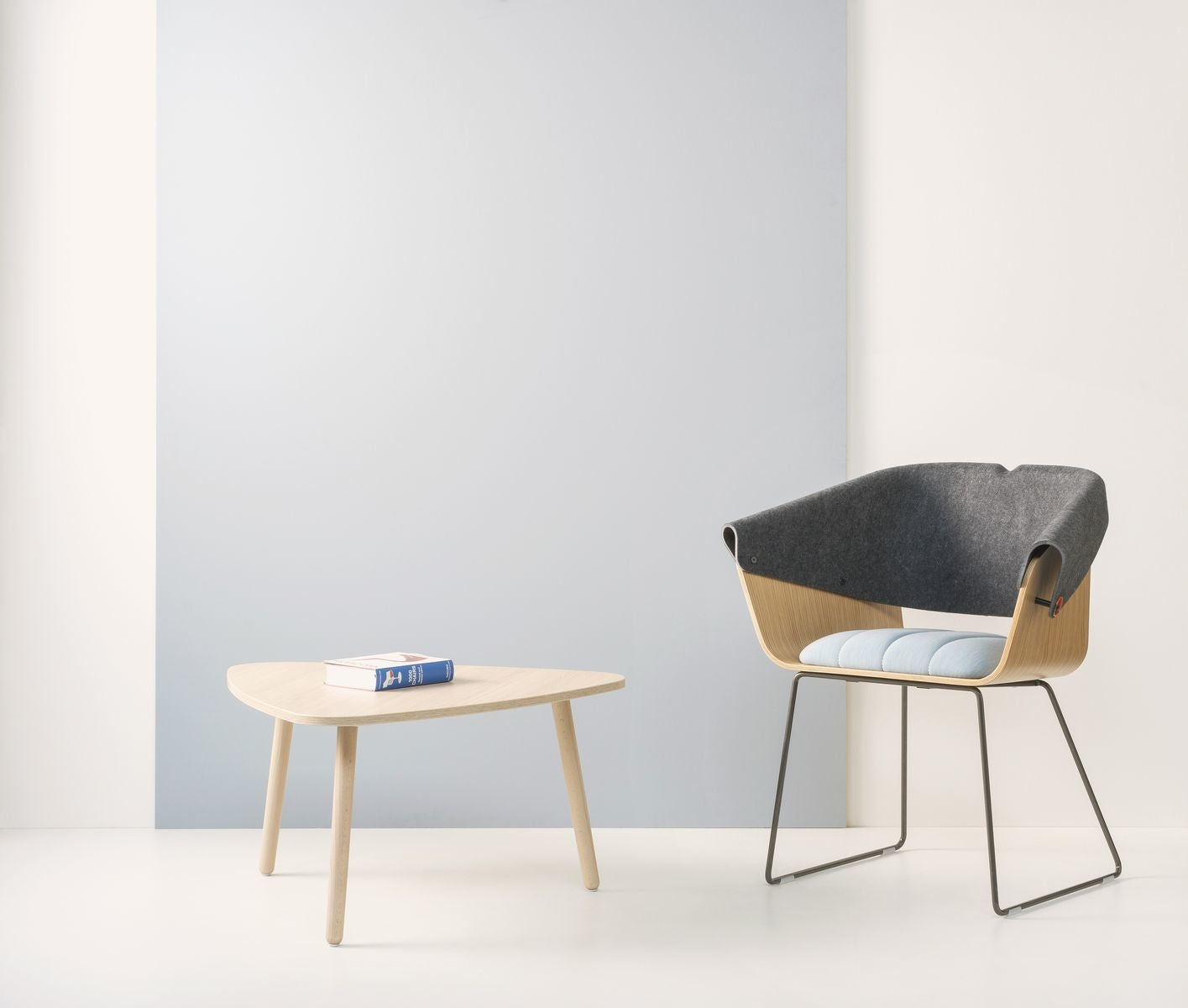 Vepa bijzettafel skeef driehoek