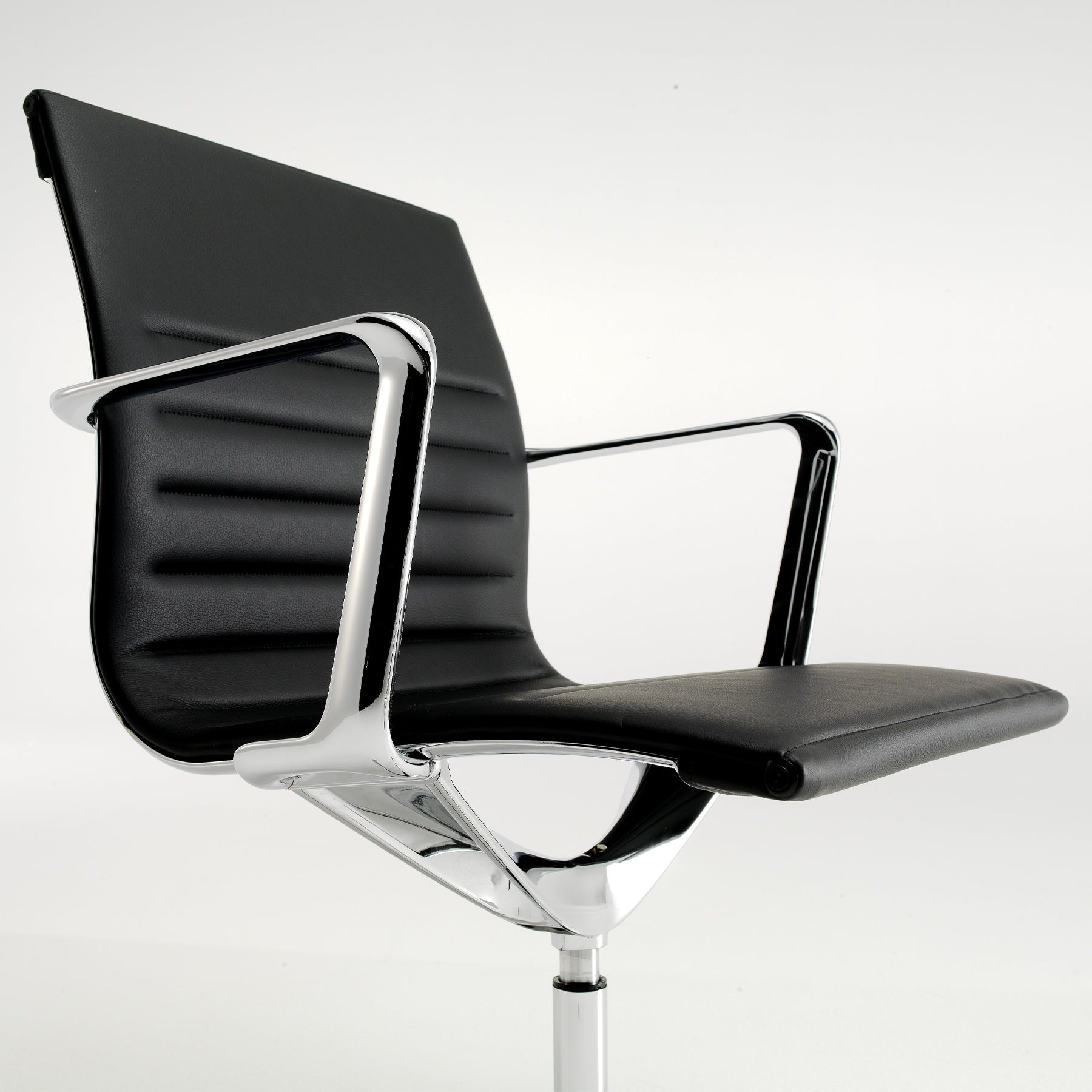 ICF Una Chair Management