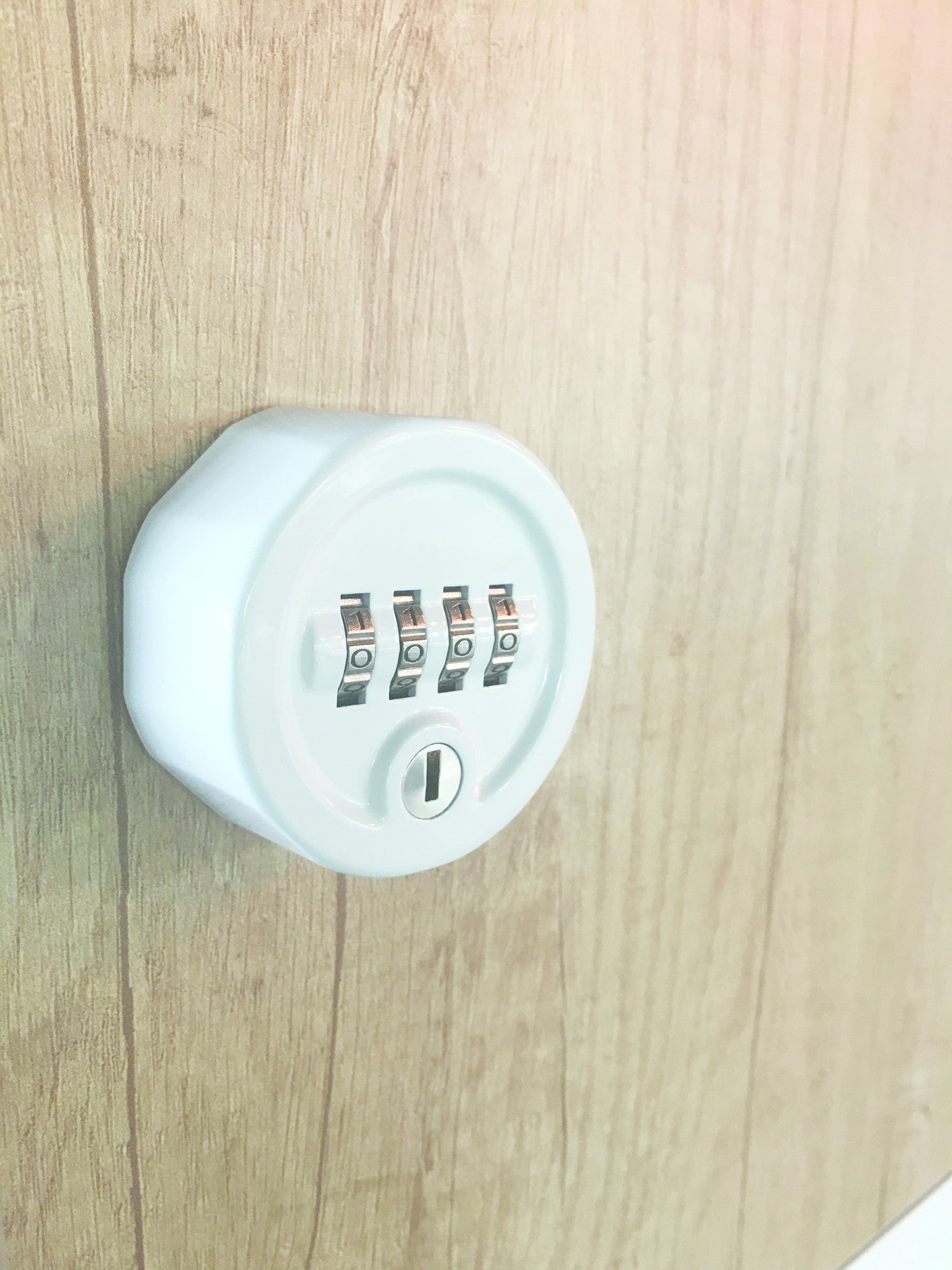 Eko Equipped locker met garderobe vak