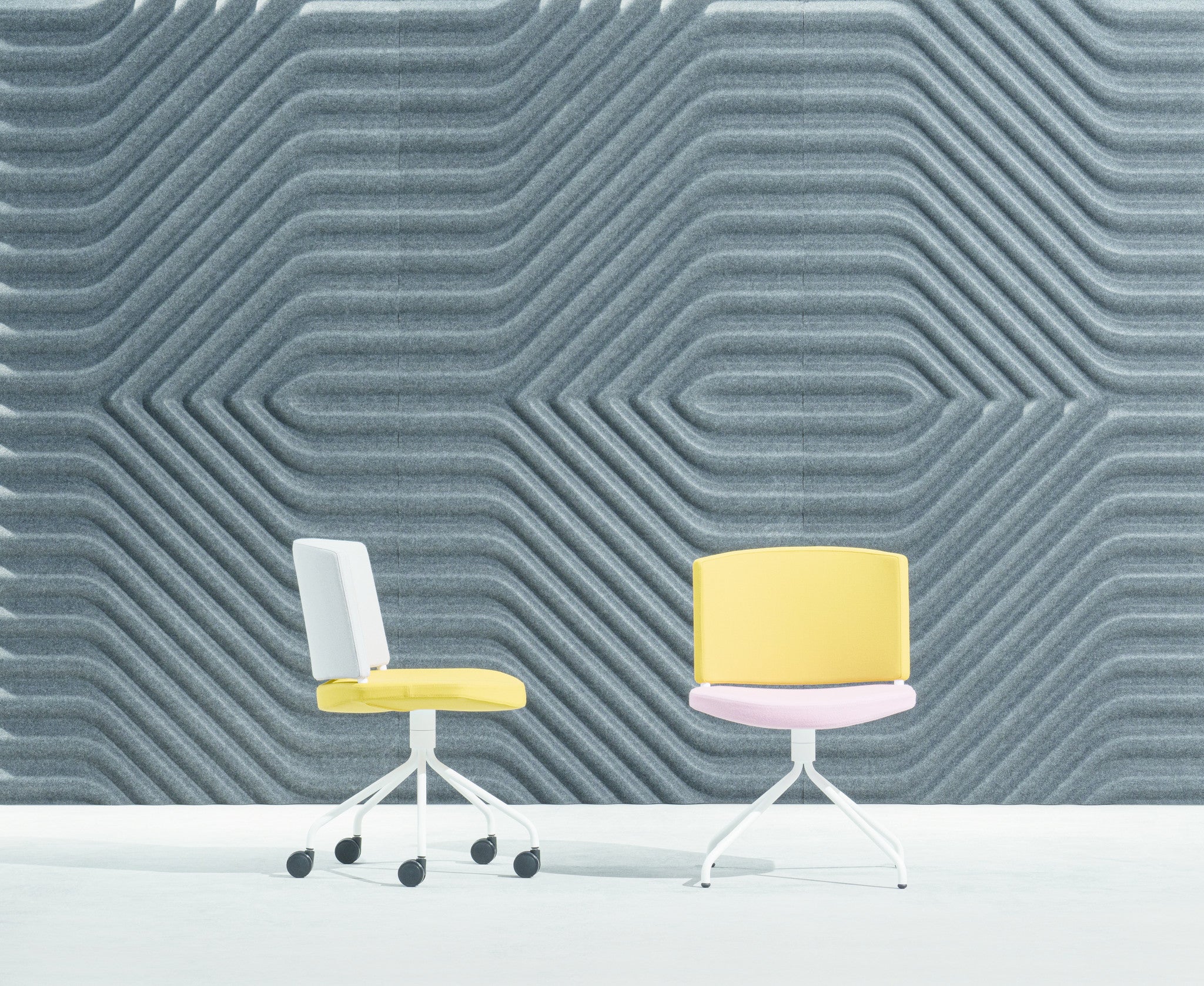 Vergaderstoel Kurvi met wieltjes